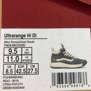 Vans ultra range hi-men’s 9.5, women’s 11